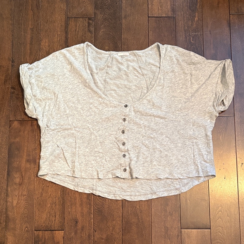 Gray Women's Button-Up Top crop top size small 💯 cotton